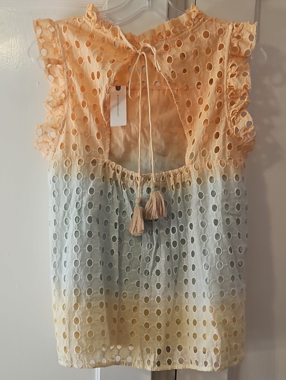 MSRP $130 NWT! Anthro Eyelet Ombre Top, Cute Tie Bow Back, Size Small - Picture 4 of 10